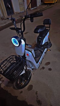 دراجة شحن • سرعة ٦٠كم/س • تحمل ٢٠٠كغ