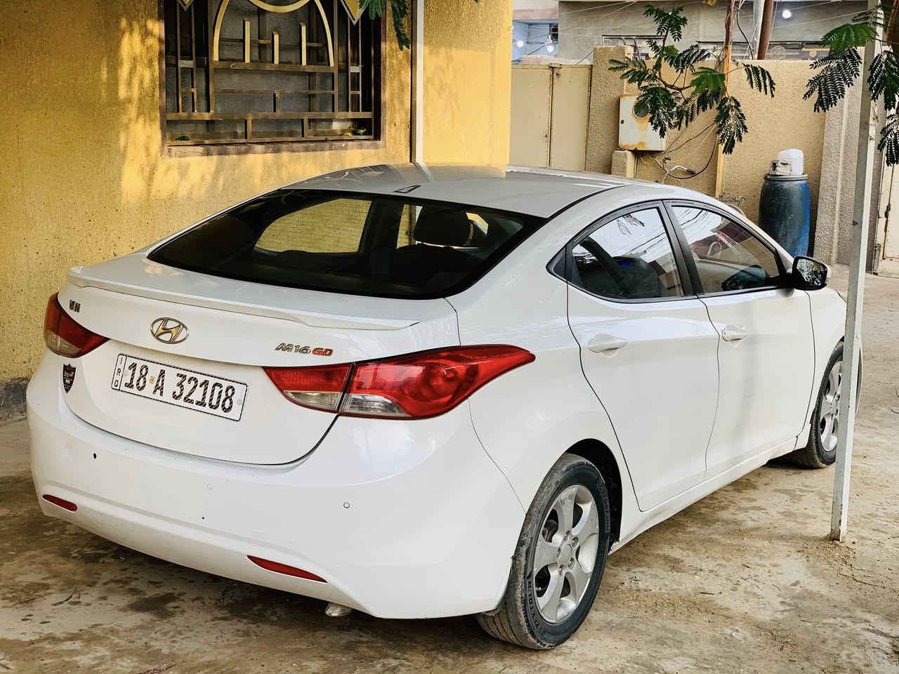 مكلف مكلف بنشر رقم صاحب السيارة
***********

  السلام عليكم للبيع هونداي وارد كوري مديل2012 محرك 1600 السياره بيها صبع قطعتين جاملغ امامي والبنيد والدوسات بدون دواخل  محرك وكير وحداديه وتبريد وتدفئه خير من الله رقم بابل سنويه2030 عنواني كربلاء. 

 السعر 95
