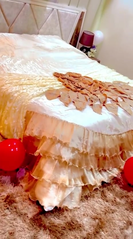 كوفر عرايسي نفرين، أبو كشكش، نظيف جدًا وحالته ممتازة 75


**إذا كنت صاحب هذا الإعلان وتريد حذفه لأي سبب، رجاءا أرسل رسالة إلى الدعم الفني**