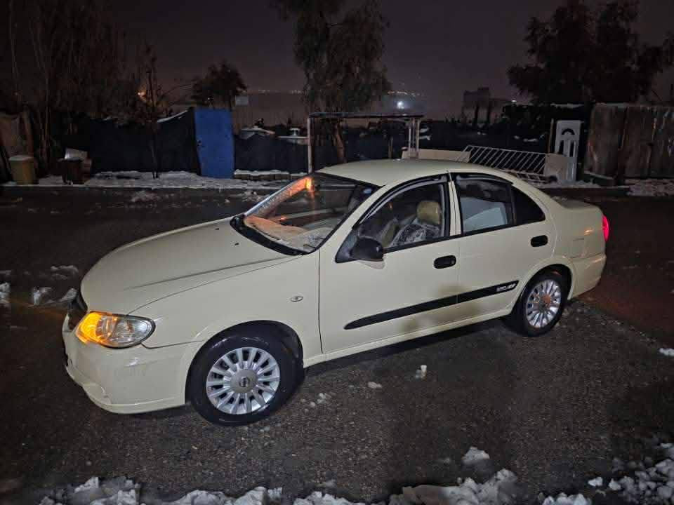 ئەم نیسان سەنیە بۆ فرۆشتن مۆدیل 2010 بیلاد تەکسی بێ بۆیاخ یەک پەلە ساردی هه یە ناوزەد جوارجام کارەبا ڕەقەم سلیمانی بە ناوی خۆمانەوەیە ماشەاللە سە یارە تابلی جوان ماوە تەوە زۆر پاکە ماڵی دۆستە نرخی 128 گەلاو مەعامەلە شوین سلیمانی *********** السليمانية, العراق
