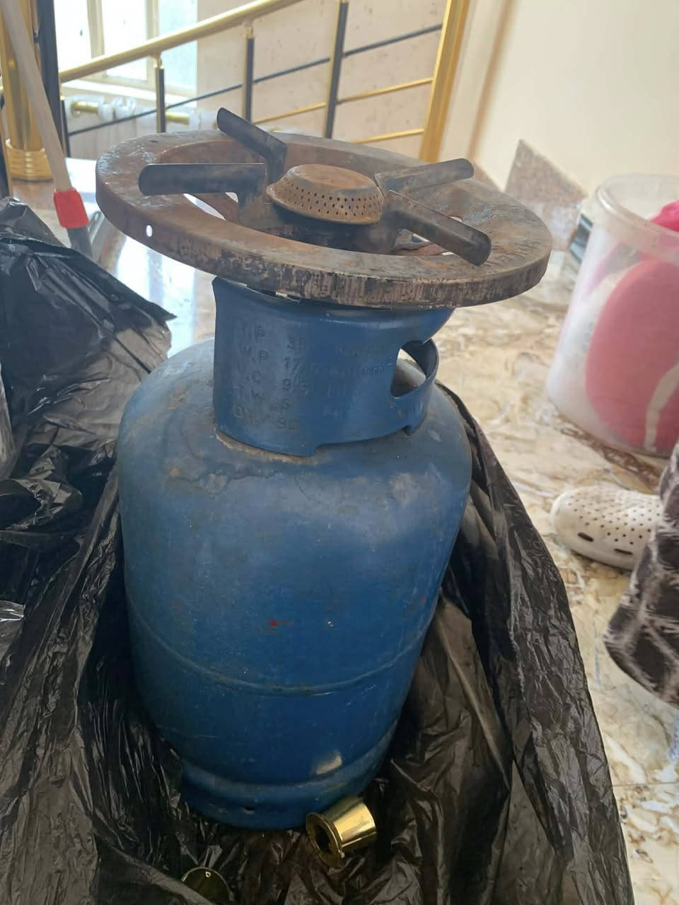 زولية قياس ٣ب٤ نضيفه ٥٠
بردات زيبرا قطعتين جديد قياس العرض متر السعر ٥٠
دبة غاز بيهه طباخ من فوك ٤٠
ميز اوتي ب ١٠
العنوان فلوجة


**إذا كنت صاحب هذا الإعلان وتريد حذفه لأي سبب، رجاءا أرسل رسالة إلى الدعم الفني**
