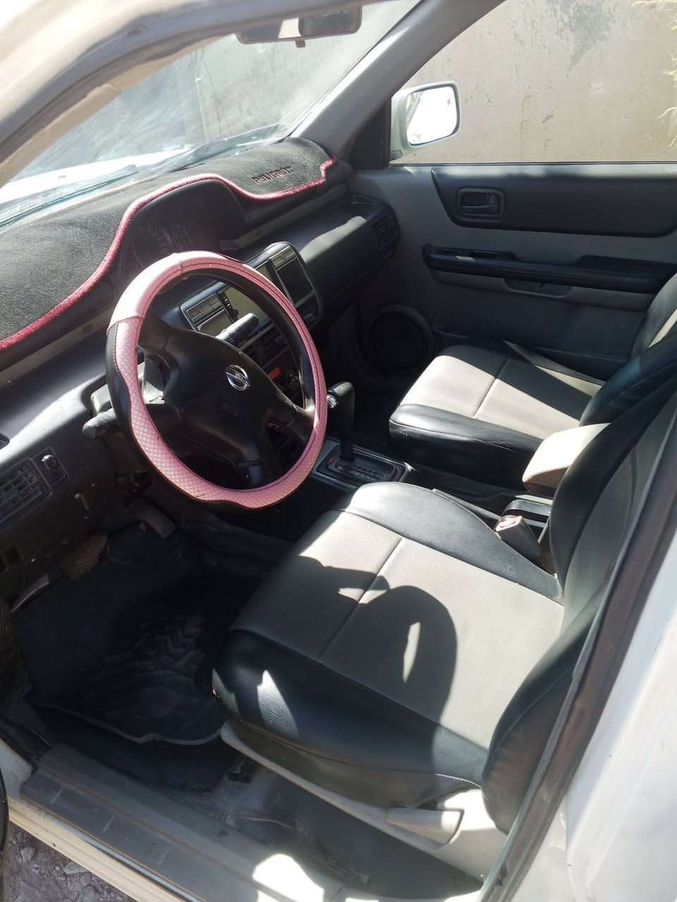 السلام عليكم سياره نيسان ستيشن رقم قادسيه انگليزي سعر 38 بيها مجال مراوس صالون حسب القناعه نقصه مشط فقط الاستفسار ***********
