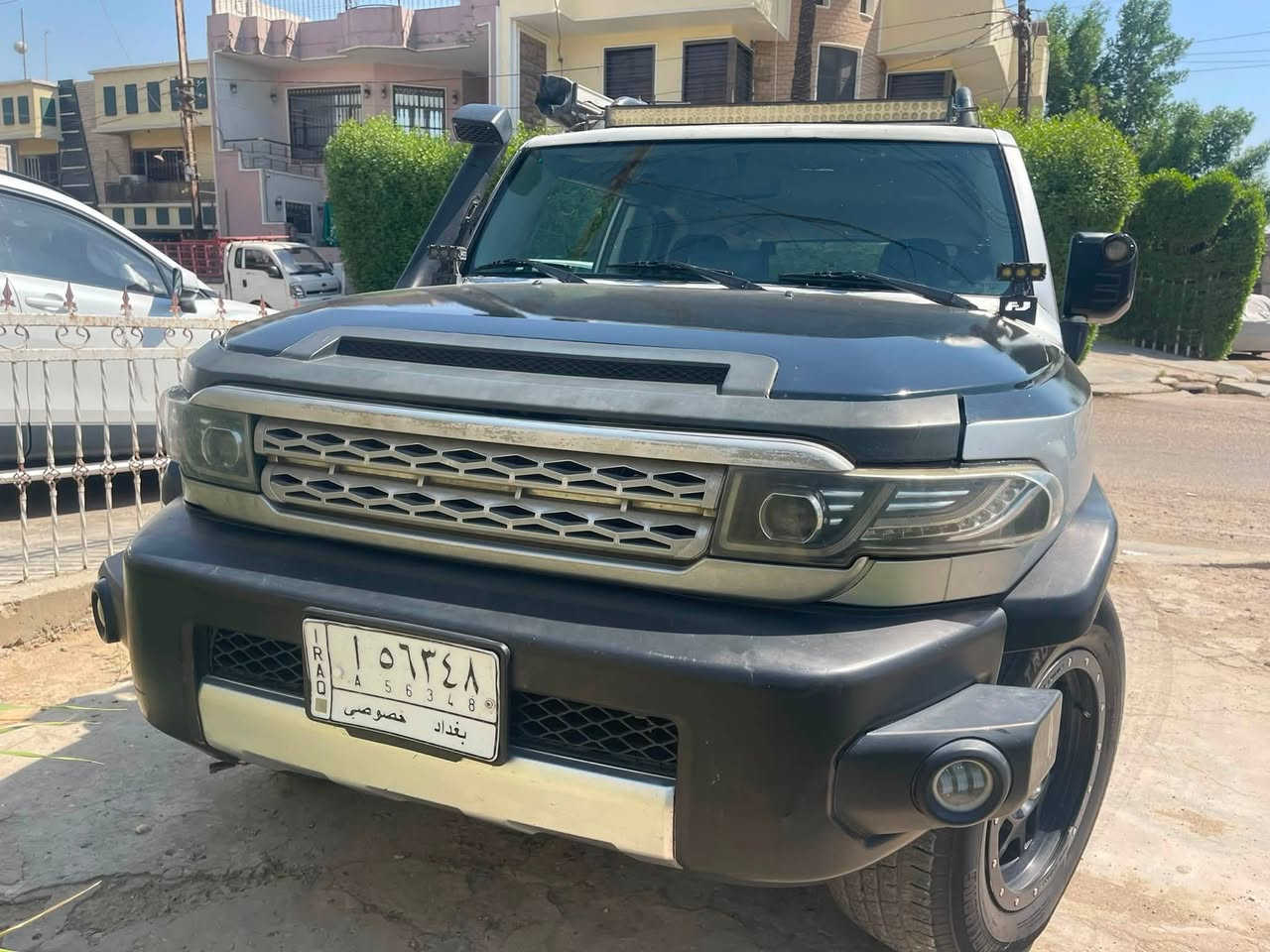 السلام عليكم 
اف جي كروزر 2007 وارد امريكي حادثها حرق قاعدة الفيوزات و حارگ البنيد و مغلف 
مكينة مفتوح جديد مجفت تجفيت درجة اولى اولى اولى كلة ياباني اصلي 
ما بيها قطرة صبغ سيارة جاردة بيها شخط باب السكن و الورا السيارة تو ويل وليس فور ويل بيها بارد قليل و تكحيل قليل مكانها بغداد بلديات ما متواجد على الفيس اتصل و بيك خير و ادلل 
معروضة ١٢٥ بيها مجال كلش قليل 
***********
