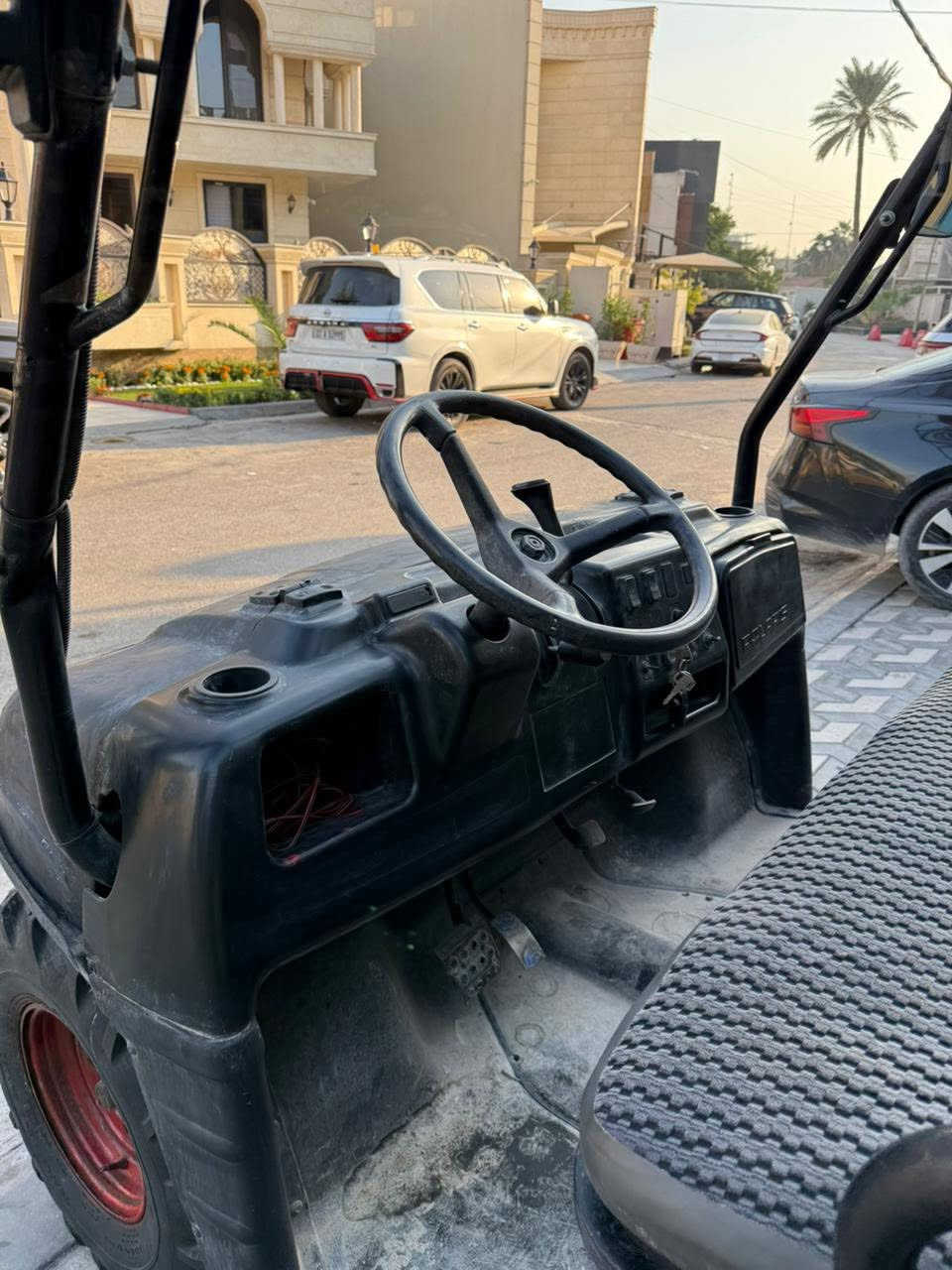 سيارة بكي امريكي موديل ٢٠٠٦
كلشي بيها بلادي 
للعلم السيارة بانزين 
السعر المطلوب ٢٥ ورقة 
للاستفسار الاتصال على 
***********
