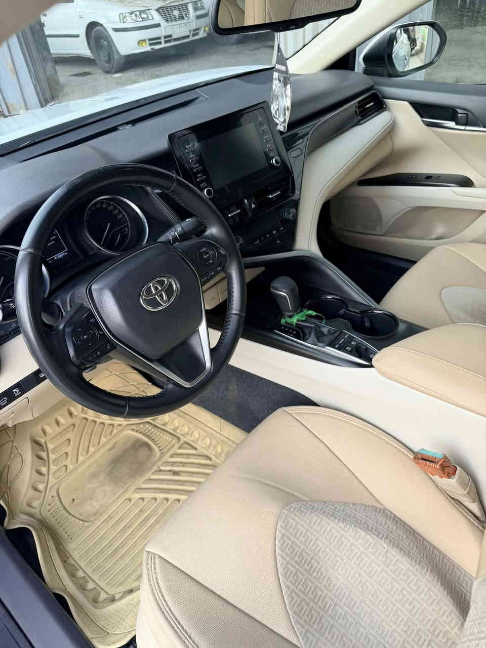 كامري 2023 خليجي مكفول من الضربه والصبغ هايبرد
Gle
حساسات امامية وخلفية 
بردة خلفية 
3 وضعيات قيادة 
مثبت سرعه السعر (230) وبيها مجال قليل

ما عدا اللي موضحه بالصور للاستفسار اكثرالاتصال على الرقم مكان السيارة ديوانيه  ‏‪0774 002 0550‬‏
