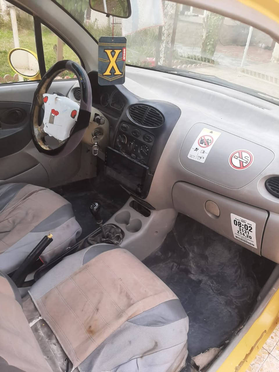 سلام عليكم 
كيو كيو موديل ٢٠١٢
رقم سنويه جديد 
كير محرك شرط 
نقابة مصفره 
سعر ٢٧ ورقه ومجال 
اتصال ***********
