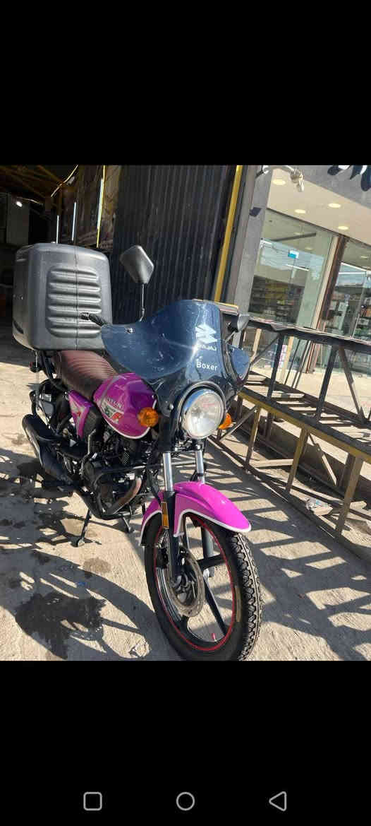 السلام عليكم دراجه دايوان كلاسك جديدة  نفخ مكينه بلاد ممفتوحه دارجه نضيفه وكامله  مابيه أي نقص  كهربائيات كامله سلف كامله وهاي نضافته كبالك اوراق كامله بس دراجه داخل أدوات متترقم سعر واحد وبيه مجال مكاني سريع حي عامل ***********
