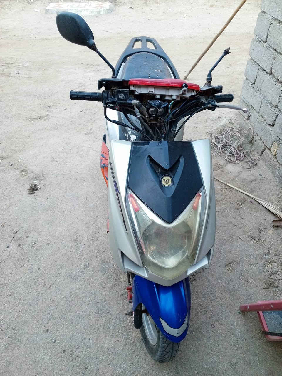 السلام عليكم
دراجه سكنس شغاله سلف هندر كهربائيات كله شغاله كامله بيه خيط دخان فقط رايده 150 الشراي يجي خاص *********** سوق الشيوخ كرمه بني سعيد
