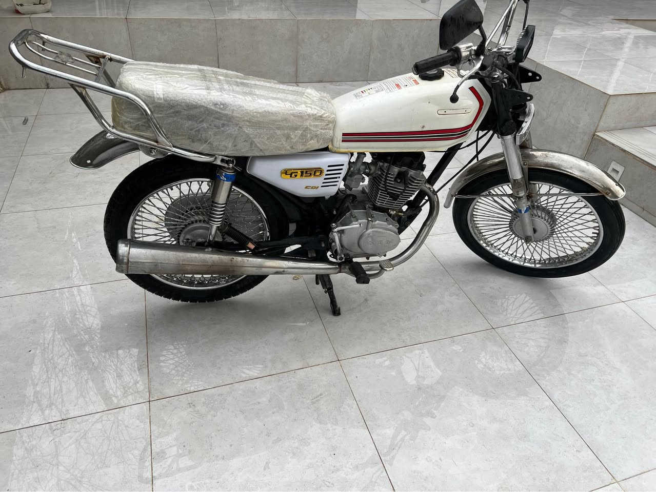 نامي ٢٠٢١ گشت گياني بةشةرت هةمو گياني بيلادية بةشةرت سةوتي نية رون نادات سةرف ناكات مةكينة كةپس تايةكاني تازةية دبلي تازةية كابريتةر تازةية هيج مةسرفيكي نية شوين سليماني سعر ٢٨٠ 
نامة٢٠٢١محرك شرط مامفتوح نشاط فول ماتور سفر مابي مصرف
گير محرك شرط لا سوت لا سرف كلشي مابي حيل نضيف 
كهربائي كلها موجود علي بلاديتايرات ٢ جديد 
دبلات كبريتر دهن كلها جديد 
سعر٢٨٠ الف مكاني سليمانية *********** السليمانية, العراق
