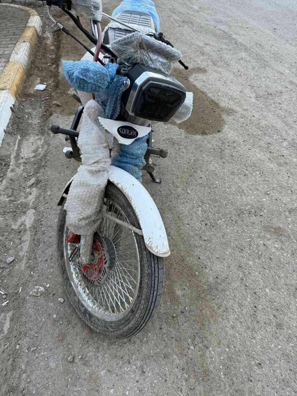 السلام عليكم 
موطور للبيع
موديل 2025
اربعه كير
السعر 825وبي مجال
هاتف ***********
