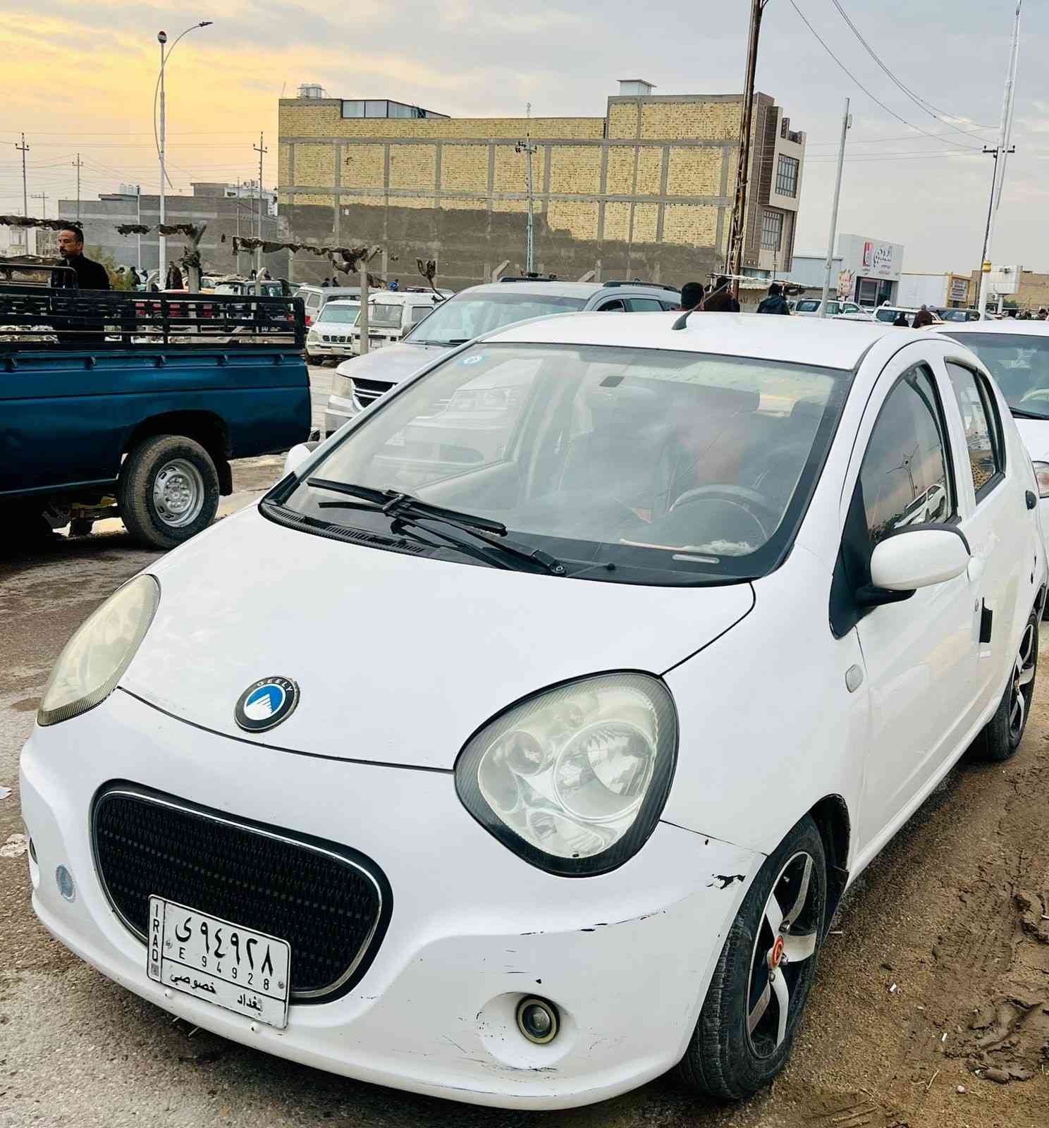 باندا  موديل ٢٠١٣
كير مكينه كفالة
رقم بغداد بأسمي 
مكان السيارة ناصرية
السعر ٥٢
***********
