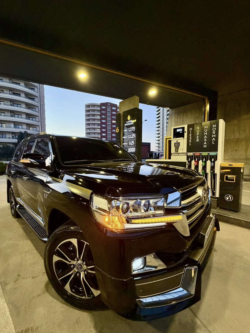 تيوتا لاندكروز 2020 ( لكزس V.X.S )
ماشآءالله  تحدا شرط ماكو هيج نضافطها
‎جكات
داخل ديزاينو
ستيرن كاهرباى
سندوق شفط
رادار
كشنات تبريد
٥كاميرات
محرك (5.700) ليكزز
‏‎ماشييه 53 كم حقيقي
‏‎لاندكروز VXS 
‎‏‎موديل.موديل 2020
‎‏‎فول مواصفات 1/1
‎‏‎السيارة مواصفات اللكزس 
‎‏‎-جوبلس تصعد وتنزل 
‎‏‎-شاحن لاسلكي 
‎‏‎- نضام ترحيب عند الاقتراب 
‎‏‎- دبل ماوس 
‎‏‎- شاشة تحكم لكزس 
‎‏‎- شاشات عدد 3 
‎‏‎-تشغيل عن بعد 
‎‏‎- كراسي كهرباء 
‎‏‎- مكينة V8 /5.7
‎‏‎-زراك لايت 
‎‏‎- 5 بصمة ابواب 
‎‏‎- سيستم صوت لكزس 
‎‏‎- ستيرن صاج 
‎‏‎- 8 ايرباك
‎‏‎- فور ويل 
‎‏‎- حساسات امامي خلفي 
‏‎ماشي 53کم
‏‎- نضام ايكو تقليل صرفية 
‎‏‎-ثلاجة 
‏‎مواصفات VX.S معروفة ما يحتاج اذكر لبقية 

‎ا‎مكفولة كفالة عامة من الدعامية إلى الدعامية 
‎ا‎بدون بارد بدون صبخ ،بدون رصعات ،بدون حتا شخط
‎ا‎،رمل مابي ،حتا لحية بدون صبخ بقية كلها بشرط

‎محرك كير بشرط مامفتوح
‎سيارة حيل نظيفة كلشي عل بلاد لوك
‎سنوية زنكة كلشي جديد مدفوع لـ2029
‎باسمي السنوية بشرط تحويل و خرامة 
‎سيارة مابيـها دينار مصرف كامل من كل نواحي

سعر567$
رقم صاحب سيارة ***********
‎‏‎
