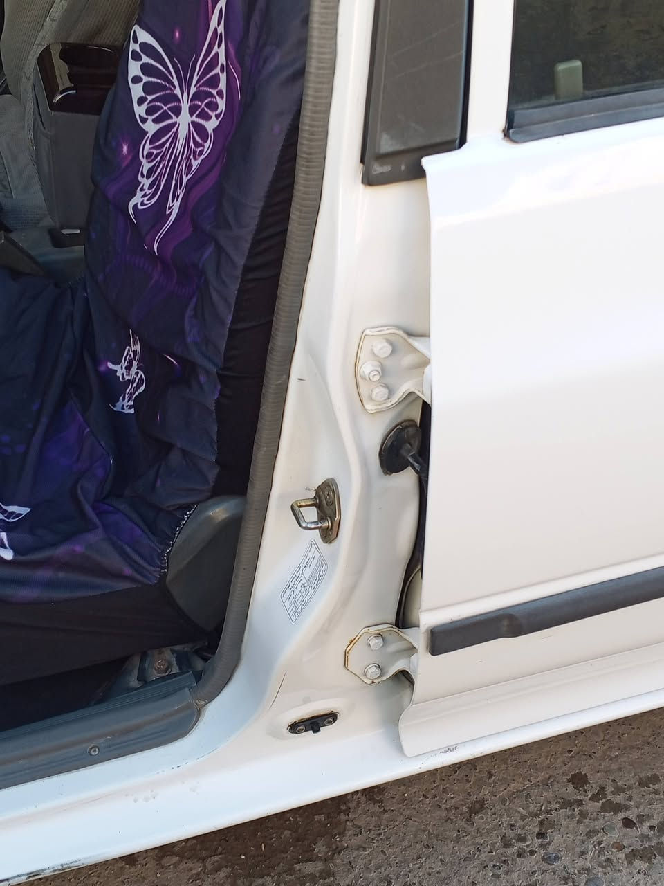 السلام عليكم سايبا البيع موديل 2012 كير محرك شرط تبريد ثلج تدفه سياره وضع شركة معنا  الكلمه بيها لخه خفيفه ابجهت النفر باب الورا تعديل عل بارد قفل مركزي جوم كهربائيت شرط الوكالة وا التحويل السعر 35 وا بيها مجال رقم الهاتف *********** كورك ***********
