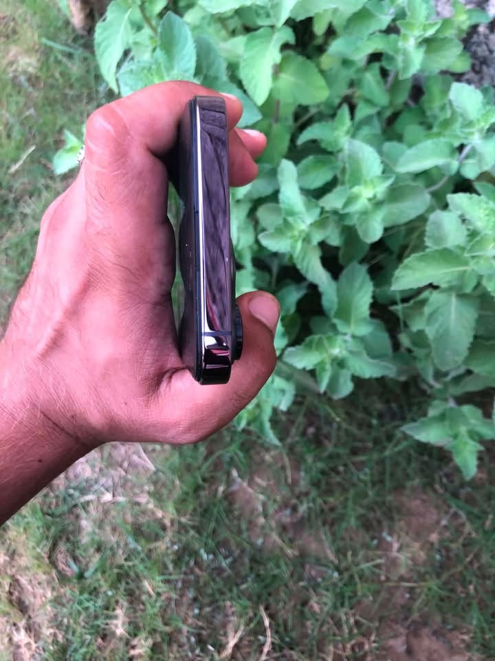 سلام عليكم
ايفون 14 برو ماكس 

جهاز نضافه فول 

مستبدل شاشه
  
وبطاريه🔋 

وبي رساله مال كامرات 
كمراته طبع وشغاله 

الجهاز كله شغال 

ذاكره 256 

دبل سيم 

جهاز يخبل

رقمي للنتصال *********** سعر 550 بي مجال والي يجي ويكسر بل جهاز يسمع كلام مو حلو
