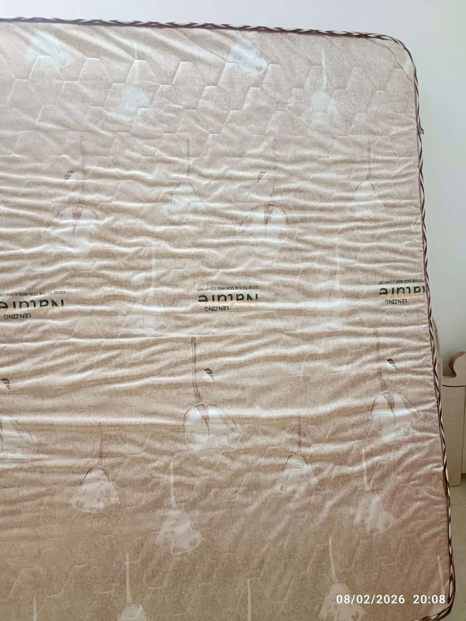 للبيع دوشك نفرين طبي اصلي مستعمل كلش نظيف بسعر مناسب المكان ديوانيه ***********
