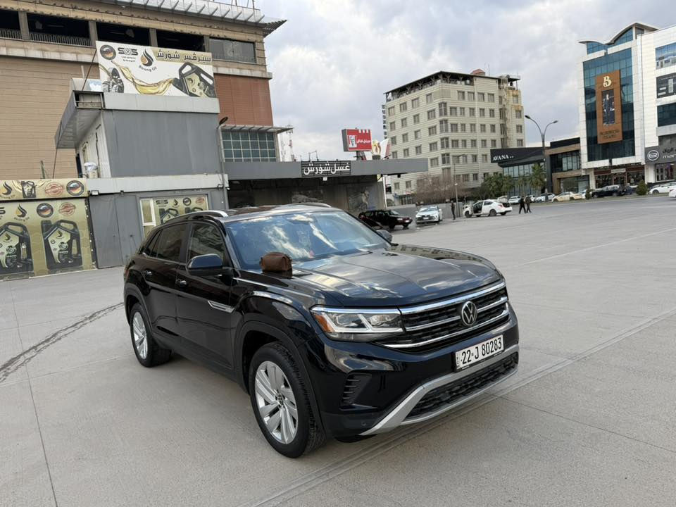 السلام عليكم
مراوس ويه lexus es 300h 
ملاحظة ( ابو الشاشة الكبيرة فقط و مرقمة)
Vw Atlas cross sport v6 se technology 2023
داخل بني مميز 
بدون سلايد 
ايرباك سكان سيستم
السيارة استخدام شخصي مغير زيت فقط يم موتل ما بيها اي نقص 
بوليش قبل اسبوع 
***********
