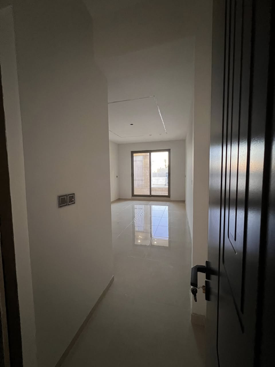 بيت للبيع في بغداد – حي القاهرة
📍 الموقع: حي القاهرة – قرب أسواق أبو تحسين
📐 المساحة: 134 م²
🏠 بناء حديث ومواصفات مميزة

✅ 4 غرف نوم
✅ 4 حمامات
✅ صالة واسعة
✅ مطبخ
✅ منوران
✅ كراج للسيارة

فرصة مناسبة للسكن العائلي في موقع حيوي وقريب من الخدمات والأسواق.

📞 للاستفسار والمزيد من التفاصيل يرجى التواصل
***********
  #بيت_للبيع #ضباط_القاهرة #بيع_شراء #عقارات_بغداد
