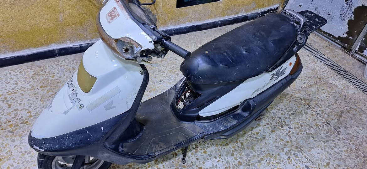 السلام عليكم نوع فراشه سرعه 140 جانت تشتغل ونتركت (ابيع كوم حديد) سعرها 150  مكاني بغداد الشعله
رقمي ***********
