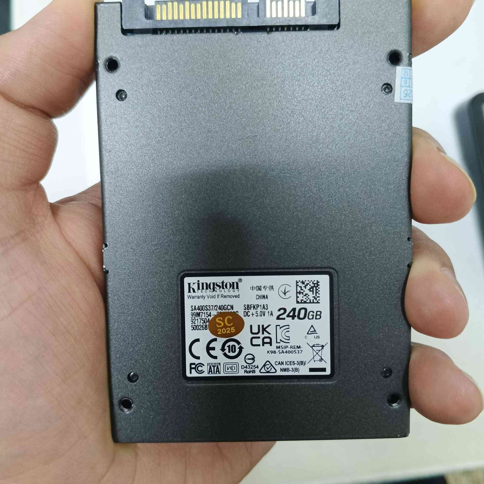 السلام عليكم
هارد ssd Kingston 256 gb 
السعر 35 الف جديد فقط مفحوص اخذت ثنين وهذا ما احتاجه 
هارد hhd 1tb  السعر ماعرف بصراحه الي يفيده ينطي سعر وشكراً 
( متوفر توصيل )


**إذا كنت صاحب هذا الإعلان وتريد حذفه لأي سبب، رجاءا أرسل رسالة إلى الدعم الفني**