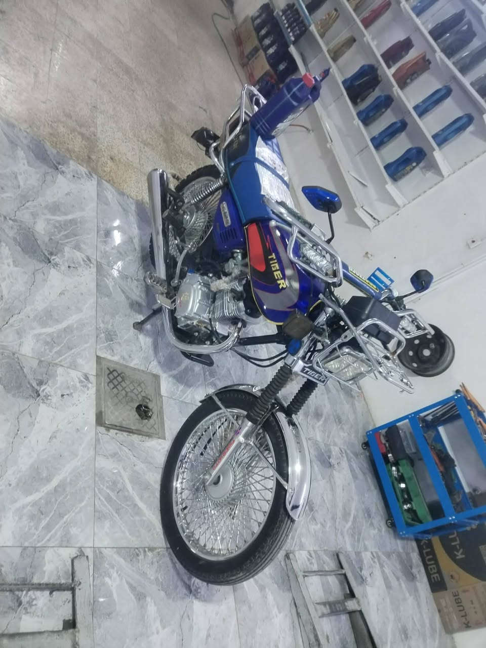 ماطور تايكر ابو النمر وزن ثقيل 2020 شرط ما مفيلس ماطور جديد منفيس موجود دبل سويج السعر 800 وبي مجال العنوان حي المحاربين قرب مسبح الأبراج ***********
