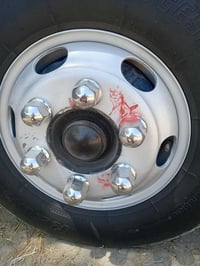 زوج تايرات • برجستون • حجم ١٦ نص عمر