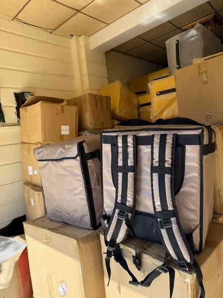 جانتای دلیڤەری ئەسڵی بە بەرزترین کوالێتی .

- سێ بەرگە و ڕەختە و توندو تۆڵە کە قوپان و شکانەوەی نیە  .
- دژە ساردبونەوەیە وە پارێزگاری لە مانەوەی خواردنەکان ئەکات بە گەرمی بۆ ماوەیەکی زۆر .
  - وە تەندروستە بۆ گواستنەوەی خواردنەکان .
- شوێنی بەستنی هەیە بۆ سەر ماتۆڕ بە ڕێک و پێکی و توندوتوڵ.
-  دوو قاتە و ئەتوانی بیکەیت بە یەک بەش .

بۆ داواکردن نامە بنێرە یان پەیوەندی بکە .

ژ.م + وەتسئەپ ***********

#جانتا #گەیاندن #چێشتخانە #ڕێستۆرانت #فاست #فود #دلیڤەری #ماتۆڕ #کوردستان #سلێمانی #هەولێر #گەرمیان #دلیفری
