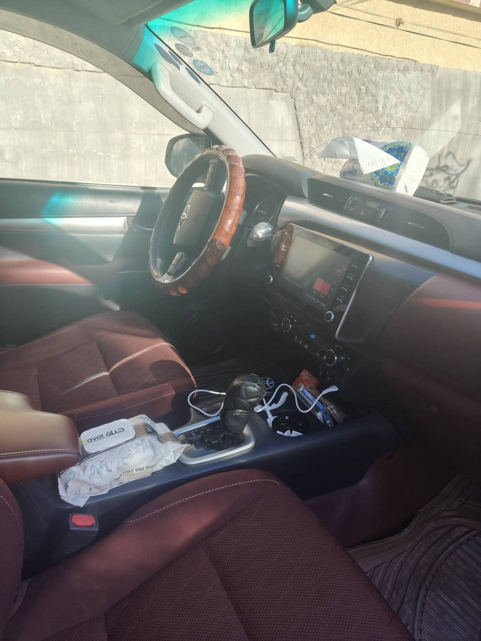 هايلوس 6سلندر سليمانيه موديل 2021ماشيه 94بيه 10سم بارد بالباب مال البدي الخلفي فقط سعره310ورقه وسوناره موجود***********
