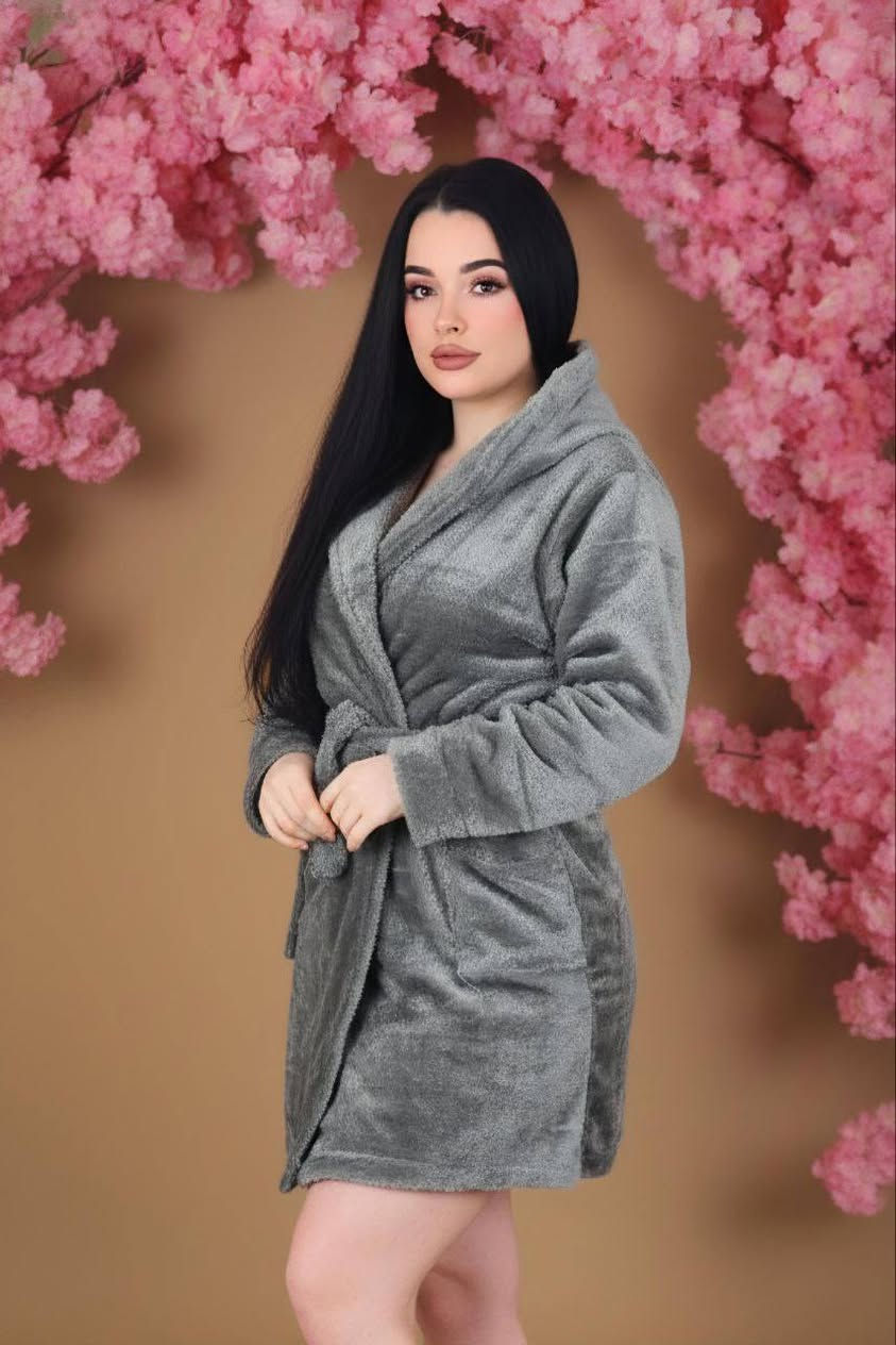 أناقة شتوية بيتية بذوق راقي 💗  وبتصميم أنثوي يجنن 😍

روب نسائي خامة فرو ناعم فوول يجنن باللبس والقماش درجة أولى عالفحص 💯😚

القياسات : فري سايز يلبس من وزن 50 كيلو الى 100 ✔️
السعر  ٢٠ الف 
🚘يوجد خدمة توصيل لجميع محافظات العراق ٤ الاف🚘


**إذا كنت صاحب هذا الإعلان وتريد حذفه لأي سبب، رجاءا أرسل رسالة إلى الدعم الفني**