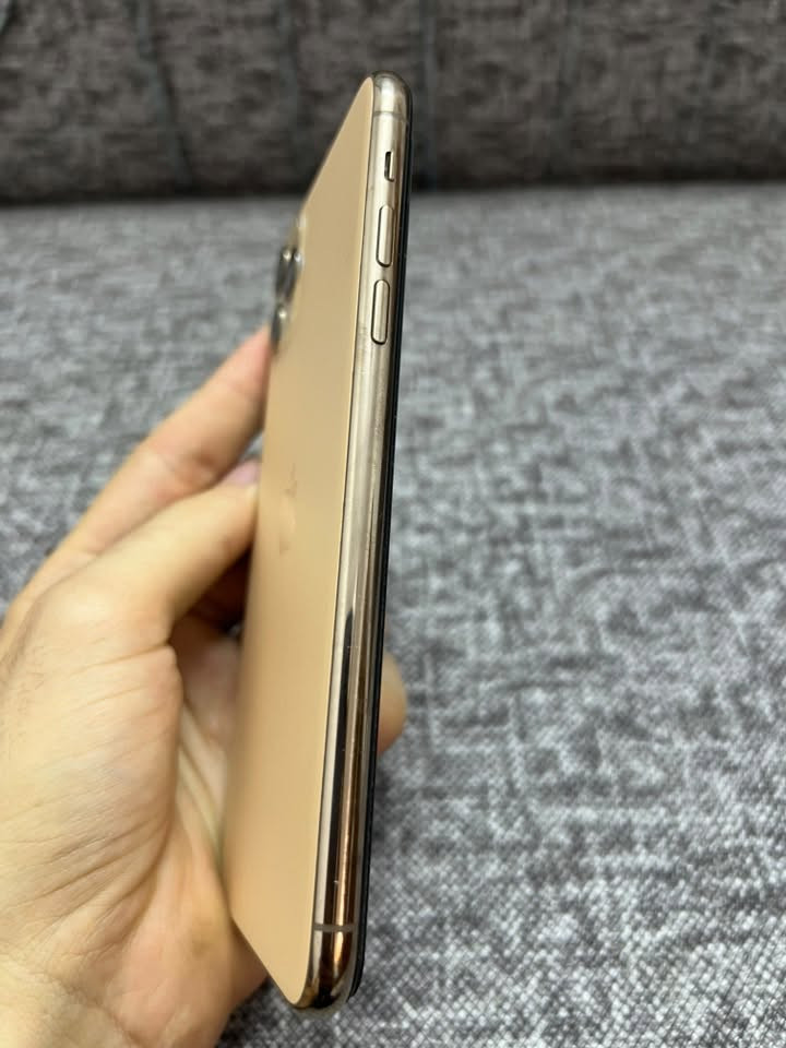 آيفون 11pro max
ذاكرة 64 تك
مبدل بطارية  وشاشةgx

فيس إيدي شغال 
جهاز نضيف شاصي نظيف 

السعر 240وبيه مجال بسيط 

***********واتساب
