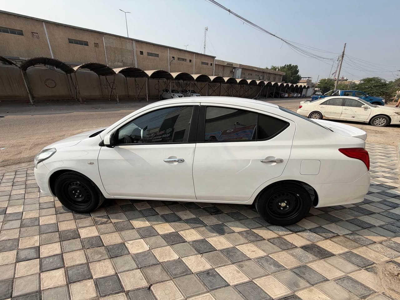 نيسان سني 2023 هندي 
بيها 3 قطع صبغ فقط بدون دواخل بدون دكة جاكوج ابد
صبغ الامارات ومعروف 
السيارة نضيفة وجديدة حيل ماشية 46 الف
كير مكينة تبريد حدادة كلة كفالة
رقم أربيل الجديد وكالة + تحويل
السعر 117 وبيها مجال 
للاستفسار 
*********** البصرة, العراق
