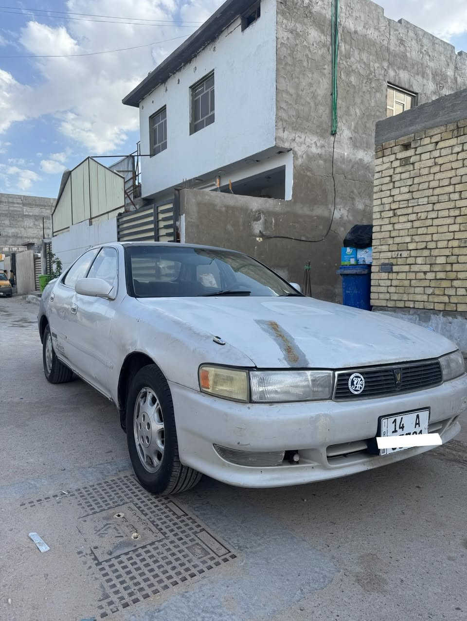 اسلام عليكم اكرسته للبيع نضيفه مكينه كير تخم تاير حداديه رقم إنكليزي بس الجاملاقات الوره حكيهن اريد اصبغهن كهربائيات كله شغاله  كفاله من الكص مكينه ثنين اونص مكانه البصره السعر 45 اوبيه مجال ***********
