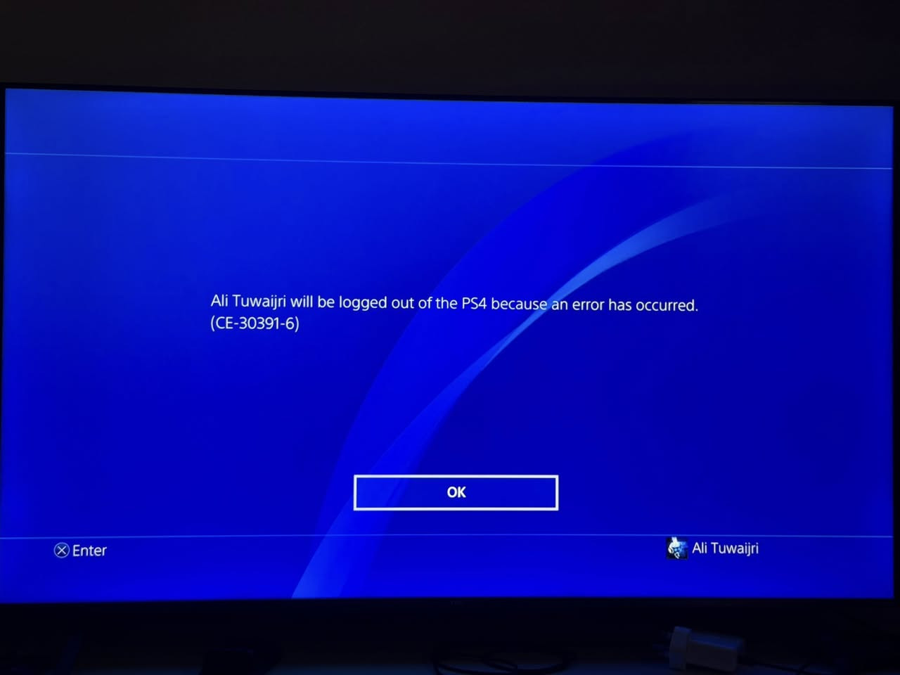 السلام عليكم،
جهاز PS4 PRO تحديث النظام: 8.00(غير مهكر)

تفاصيل الجهاز:
🔷 الموديل: PS4 Pro (يدعم دقة 4K و HDR).

🔷 إصدار النظام: System Software 8.00 (تحديث قديم ويفيد الي يريد تهكير)

🔷 المساحة: 1 تيرابايت (1TB).

🔷 الحالة: الجهاز مخزن من 2020، مجموع استخدامه الفعلي قليل جدًا.
🔺 وغير مفتوح لأي سبب.

🔷 النظام: جهاز رسمي (غير مهكر) نظيف تماماً.

🔷 حالة النظام: غير محدث من 2020.

الملحقات:
♦️ العلبة الأصلية 
♦️ اليد الأصلية (صناعة الوكالة).
♦️ الأسلاك الأصلية (الكهرباء + HDMI).

السعر (350 ألف) قفل


**إذا كنت صاحب هذا الإعلان وتريد حذفه لأي سبب، رجاءا أرسل رسالة إلى الدعم الفني**