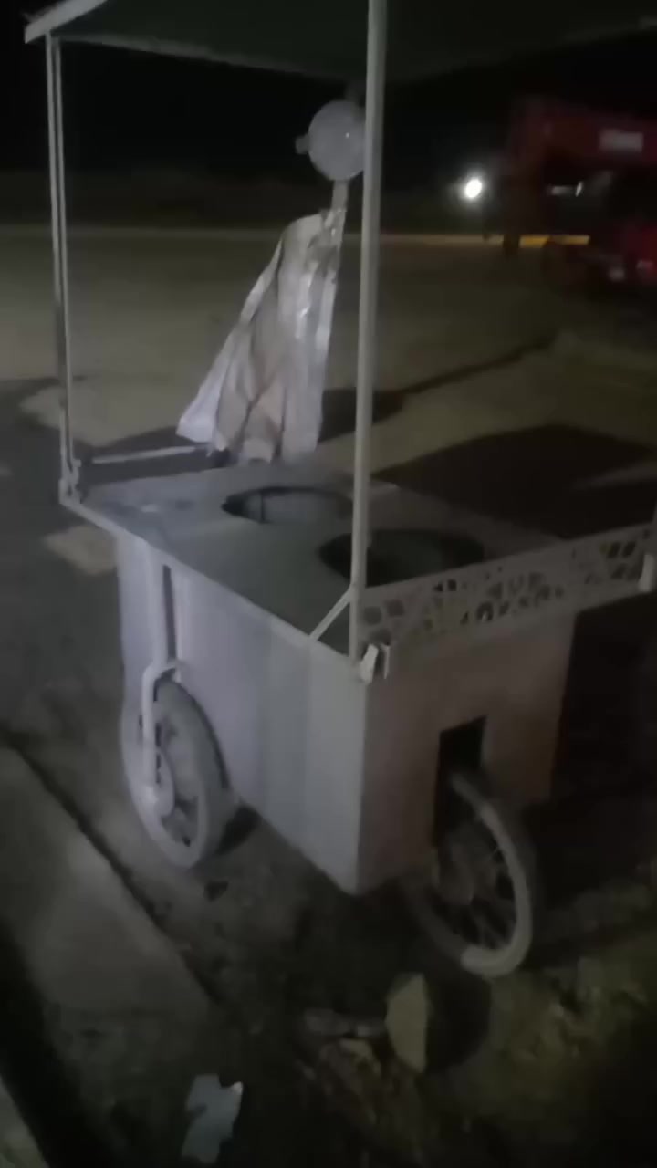 عربانه مال لبلبي للبيع عربانه كامله مكمله يرادله بس صبغ سعر العربانه 200وبيه مجال


**إذا كنت صاحب هذا الإعلان وتريد حذفه لأي سبب، رجاءا أرسل رسالة إلى الدعم الفني**