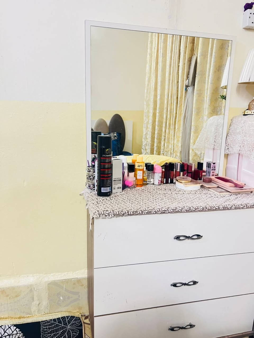 سلام عليكم من رخصه الادمن غرفه نوم تركي للبيع 
بسعر مناسب 350 بي مجال رقمي ***********
