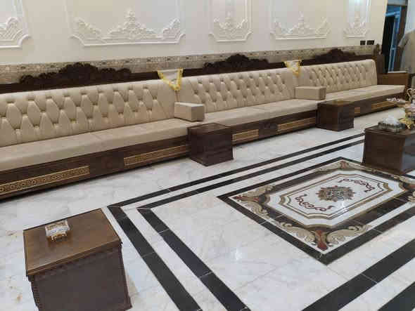 مزاد البركة ديالى المقدادية قرب السيطرة مهروت ،صاج الزان ،حسب المواصفات الموجوده ،،اقرأ المواصفات وراسلني اذا تحب تحجز ،،يجيك المندوب للبيت ياخذ القياسات وعربون ،،ثلث المبلغ،، نشتغلك حسب المواصفات المذكوره، من تاريخ القياسات والعربون ،١٥، يوم يكمل طلبك كافه الموديلات   ،،سعر ،١٦٠،الف ،المتر،،للصاج الزان ،الاستفسار (***********) مواصفات العمل (خشب جام روسي انج ب  انجين ،اما الخشب الخارجي صاج وزان روماني ،اسفنج مميز اول عراقي اوو اكسترا،،حسب الطللب ،١٠ سم ،المقعد بلاوي
