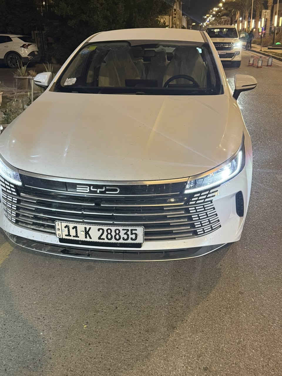 سلام عليكم بي واي دي دستروير مودي 25زيرو كامله كل ملحقاته لون اببض اكرر زيرو  مرقمة وجاهزه  سنويه ولوحات السعر 19100  لاتصال على الرقم *********** مكان السياره اليرموك الاربع شوارع مجاور نادي الترفيهي
