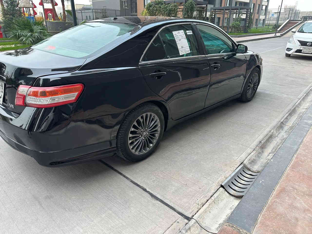 السلام عليكم اخوان
كامري موديل 2011 للبيع 
فول مواصفات فتحه سلايت 
سياره اصل اسبورت 
عدادات اسبورت 
كراسي كهرباء 
مقاعد جلد 
برده خلفيه 
شاشه وتبريد لمس 
مكينه 6 سلندر 
تخم تاير حداديه مكينه كير كله جديد 
السياره صبغ عام 
تحويل وكاله بشرط 
السعر 78 
للاستفسار *********** البيع فقط
