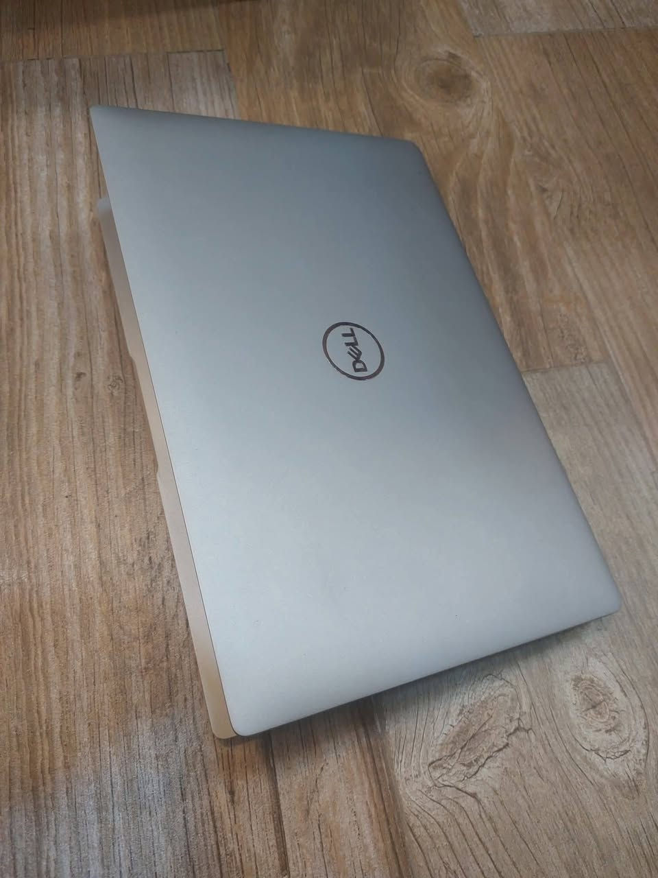 DELL 5420 Ci5 جيل الحادي عشر سلم خفيف الوزن سهل التنقل
. 
 السعر 345 الف مع التوصيل 
.
النظافة اخو الجديد وعل الفحص وين متريد 
مناسب للدراسة والبرامج المكتبية والطباعة والتصفح  نظافة عاليه جدا  
……………………
 المعالج Core i5 جيل الحادي عشر 
 ذاكرة الوصول العشوائي (الرام) 8 GB 
 التخزين( الهارد) SSD 256 GB  
 مقاس شاشة 14" انج دقة عالية FHD 
شاحنة Type c 
منفذ HDMI & TYPE C 
 كيبورد  عربي انكليزي
…………………………………


**إذا كنت صاحب هذا الإعلان وتريد حذفه لأي سبب، رجاءا أرسل رسالة إلى الدعم الفني**