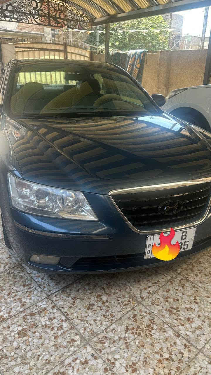 السلام عليكم سوناتا موديل 2006محدث2009وارد امريكي
حادث جاملغ جهة السائق امامي فقط صدر جديد 
تبريد ثلج تخم تاير جديد رقم دولي محرك وكبر خير من الله صبغ عام جماليه اثر جرد 
تحويل ثاني يوم  سنويه جديده لغايه 2031
رقم بغداد 
السكن بغداد 
للاستفسار ***********
