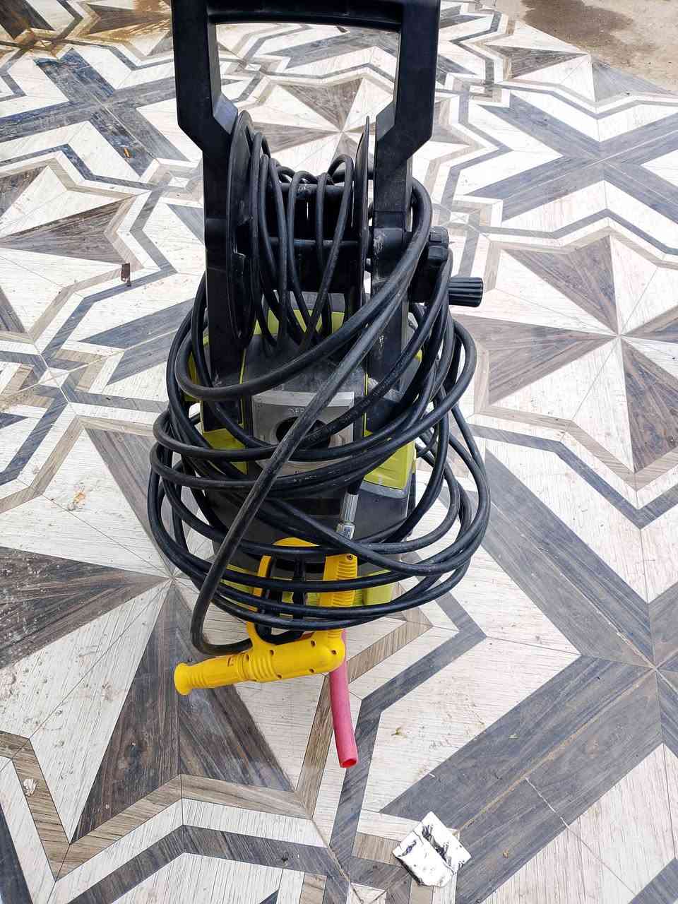 ***********
***********
