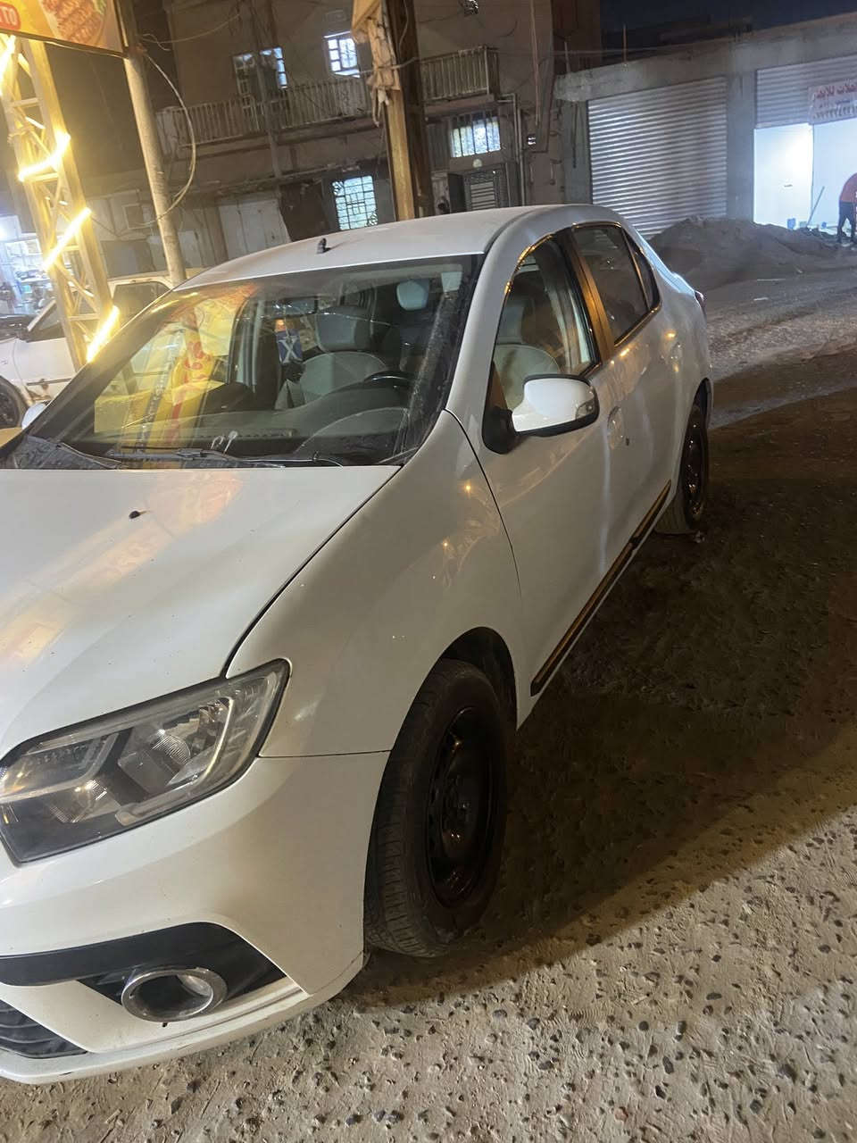 رينو سمبل 2022 رقم بصره اقساط  السياره بالبصره شط العرب *********** واتس اب السعر 75
