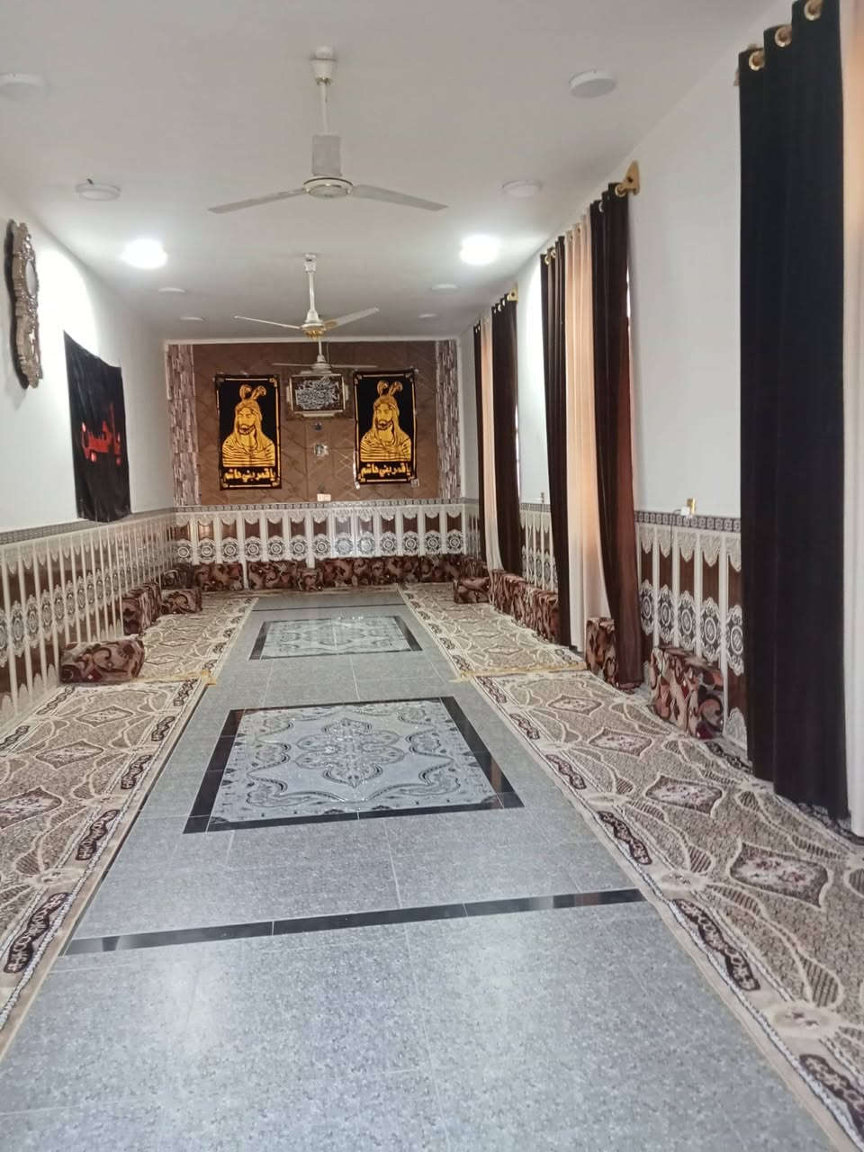 سلام عليكم دونم زراعي مع بيت للبيع ناصريه مدينة الصدر خلف الروف البيت يتكون من ثلاث غرف +مطبخ وصحيات البناء ٣٠٠ متر طابوك كونكريت
ودوانيه ١٢ متر
يحتوي الدونم على ٤٠ نخله 🌴🌴
الخاص مفتوح للإستفسار


**إذا كنت صاحب هذا الإعلان وتريد حذفه لأي سبب، رجاءا أرسل رسالة إلى الدعم الفني**