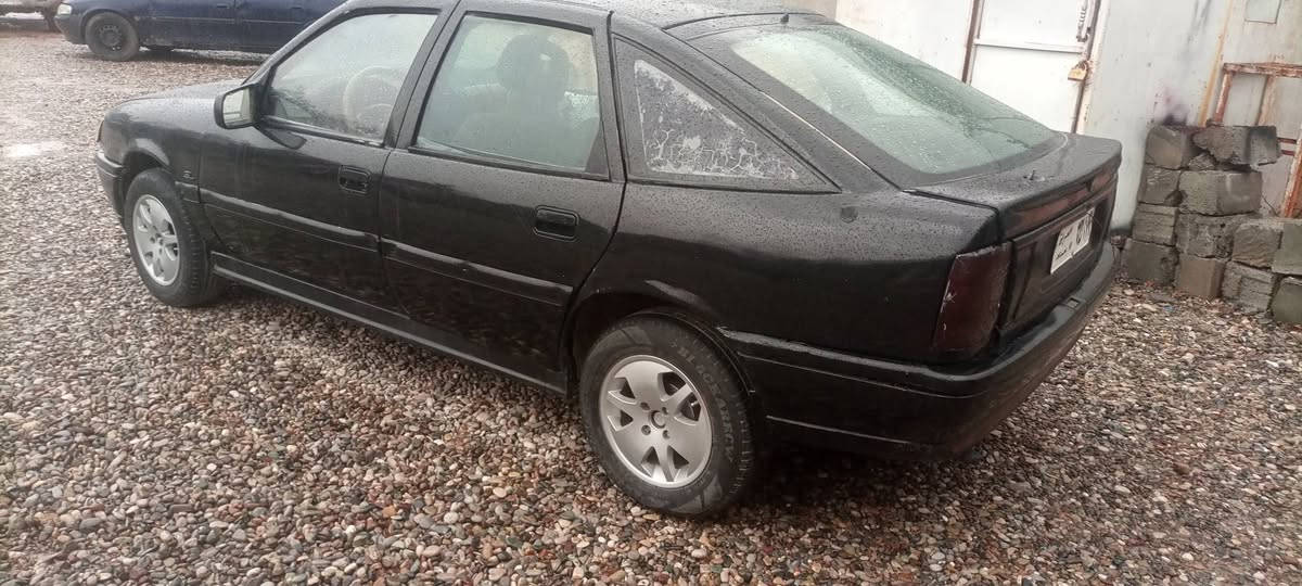 ئۆپڵ بۆفرۆشتن؟ئارم پلاستیک سلیمانی؟مەکینە 18یە؟گێرومەکینەی بئ عەیبە؟گەرمی ئیشئ دەکا؟سبوغ عامە پێشی جوانە؟پشتی لئ دراوی پێوەیە بەس ناوجئ تایە سپێری جوانە؟مۆدیل 1990؟نرخ 14وەرەقە؟لەکۆیەم؟*********** كويسينجاك, أربيل
