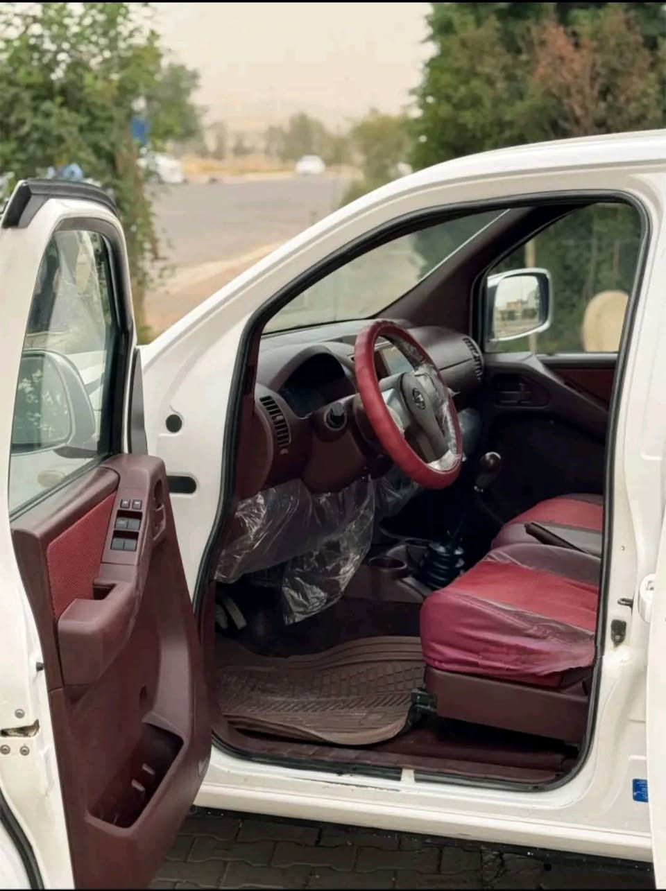 Nissan navara
نیسان نەڤارا 
مۆدیل 2008
ڕەقەم و سەنەوی هەولێر 
ڕەقەم سەنەوی تازەیە تا 2028
مواسەفات SE
گێڕ عادی 
گێڕ و مەکینە و ئەکسلی بەشەرت
کارەبای و شتی هەمووی مەزبوتە و
 تەنها دەرگای دوای سەکن بۆیاخە لەگەڵ کەمێک سارد 
سەیارەکە تابڵێی پاک و جوانە و بێکێشەیە 

***********

‏‪0750 873 7478‬‏
