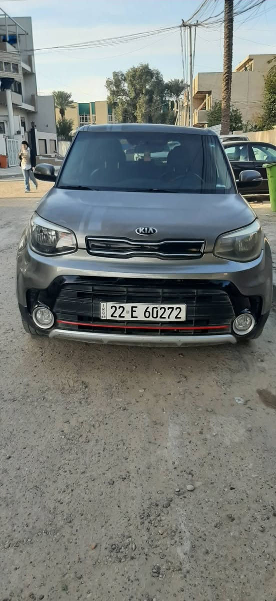 كيا صول موديل ٢٠١٩ وارد امريكي محرك ١٦٠٠ جي تي تيربو  فول مواصفات عدا الفتحه  بصمه تشغيل رقم شمالي تريد كفاله تريد تحويل السعر ١٢٠ورقه ماشيه ٥٥ الف بسمي  مع صور الحادث استفسار الاتصال على الرقم *********** مكان السياره العبيدي حي الرئاسه والسياره جاهزه من كل شي وما تصرف ربع عليه
