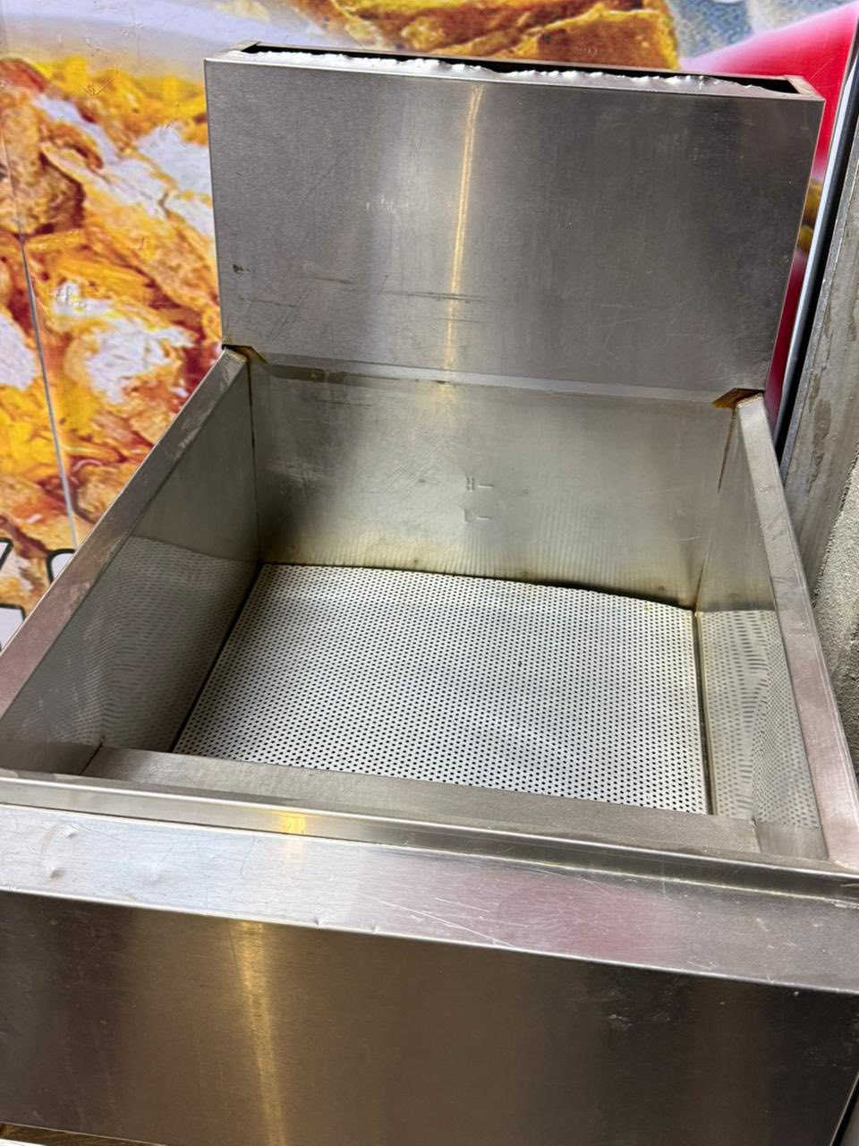 للبيع زنكر و فنكر اربع مدافع للبيع شغالة كلها للاستفسار

الرمادي شارع 1000 
***********
