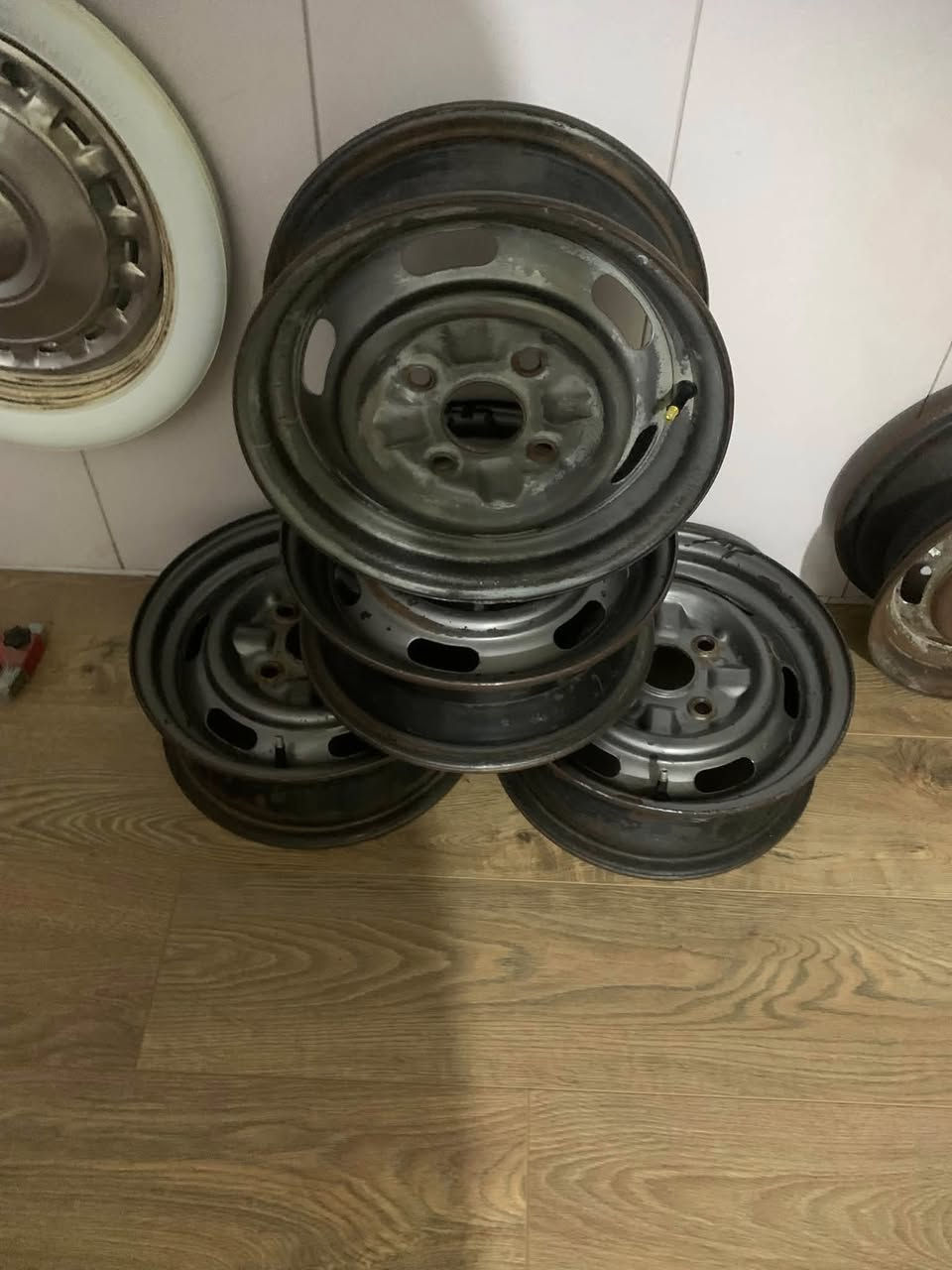 السلام عليكم  وياله كرونه نظيف جدآ لا عواج ولاخياس يرهم سايبا طيبه فيرنا 

***********☎️ عنواني بغداد المنصور
