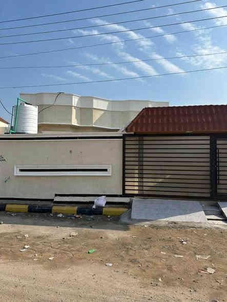 #اسعد_الله_اوقاتكم_بكل_خير⁉️👋🏼

دار سكن للبيع بناء 2025 

للاستفسار *********** 

#المساحه 300متر  على تبليط مباشرتاً

#جنس_العقار :: طابو ملك صرف زراعي باسم عراقي سند 25 

#العنوان :: البصره أبي الخصيب محيله قرب سوك محيله 
يبعد عن شارع سايدين 200متر موقع راقي

#يحتوي البيت على ثلاث ٣ غرف منام كبار
و ديوان
و مطبخ و صاله
و مناور عدد 2
و صحيات داخلي وخارجي  و كراج سياره

#البيت جاهز من كلشي تستلم البيت عنده المكاتبه
كامل من مقطوره و كيزر و ماطور
جيب اثاثك و اكعد
و الف عافيه الي ياخذه

جميع الخدمات متوفره ماء كهرباء شارع 12 متر تبليط مباشرتاً غريب على 
#السعر (( 135مليون وبي مجال 
#للاستفسار الاتصال على الهاتف 📳📞
📳((***********))📳 صادق البصرة
