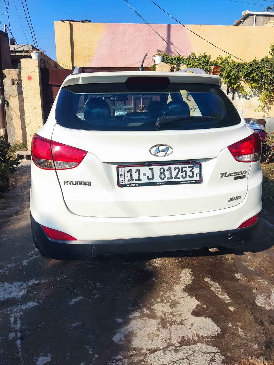 سلام عليكم توسان موديل 11. خليجي سيارة جاهز مواصفات مكينه   2000 دوش المرغوبة 
كير كفالة  تحكمات ستيرن فتحة بنرامة شاشة كبيرة كامرة دوران مانع نزلاق مثبت سرعه تبريد تدفة شغال سيارة مصبوغة حزام اثر جراد رقم بغداد نكليزي بسمي تحويل ثاني يوم  سعر125وبيهة مجال مكان بغداد رقم ***********
