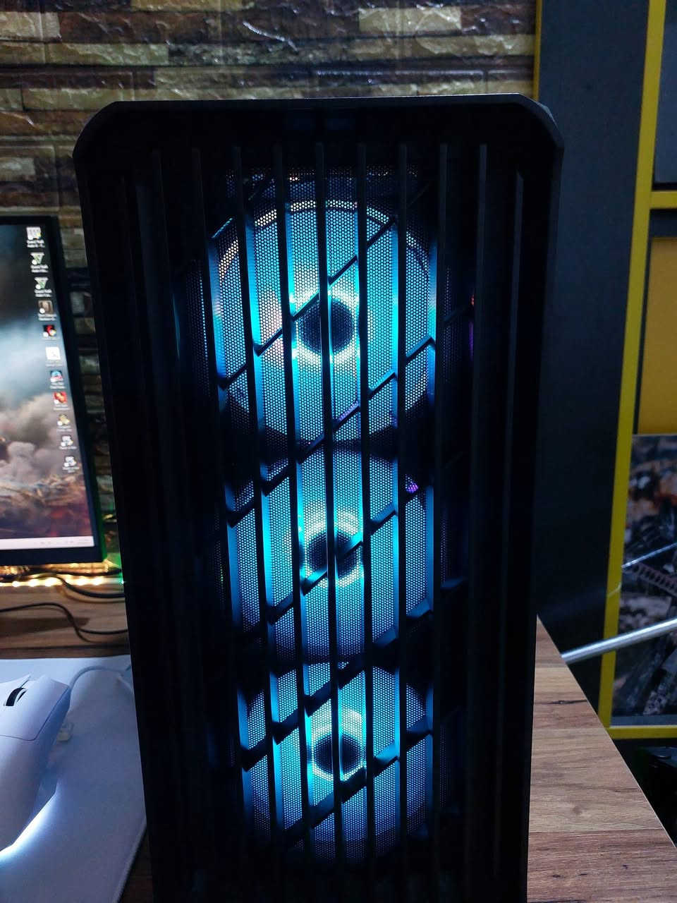 السلام عليكم حاسبة للبيع صالي اقل من نصف سنه من اشتريته وجميع الكارتين مالته موجوده وحتى وصل الضمان المواصفات وكلشي واضح بالصور 
وياها حساب ستيم بيه ألعاب مشتريتهن وكذالك مع جميع الملحقات من شاشة وماوس وكيبورد وماوس باد
السعر مليون و 600
المكان : البصرة - ابي الخصيب - حمدان


**إذا كنت صاحب هذا الإعلان وتريد حذفه لأي سبب، رجاءا أرسل رسالة إلى الدعم الفني**